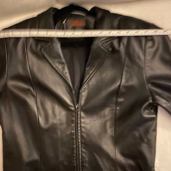 Women’s leather jacket - Picture 2 of 4